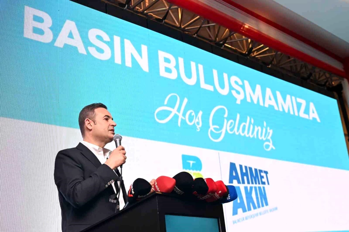 Balıkesir Büyükşehir Belediye Başkanı Ahmet Akın Basın Mensuplarıyla Bir Araya Geldi