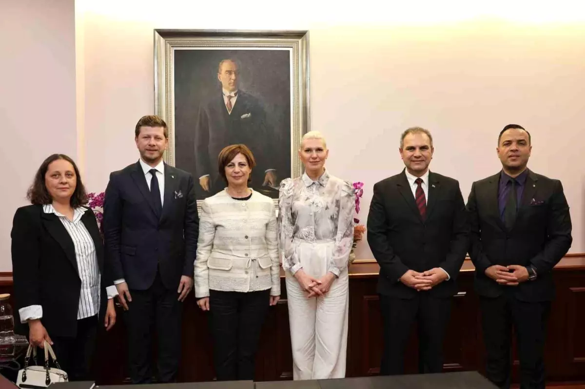 Bilecik Belediye Başkanı Melek Mızrak Subaşı, İstanbul ve yakın illere ziyaretler gerçekleştiriyor