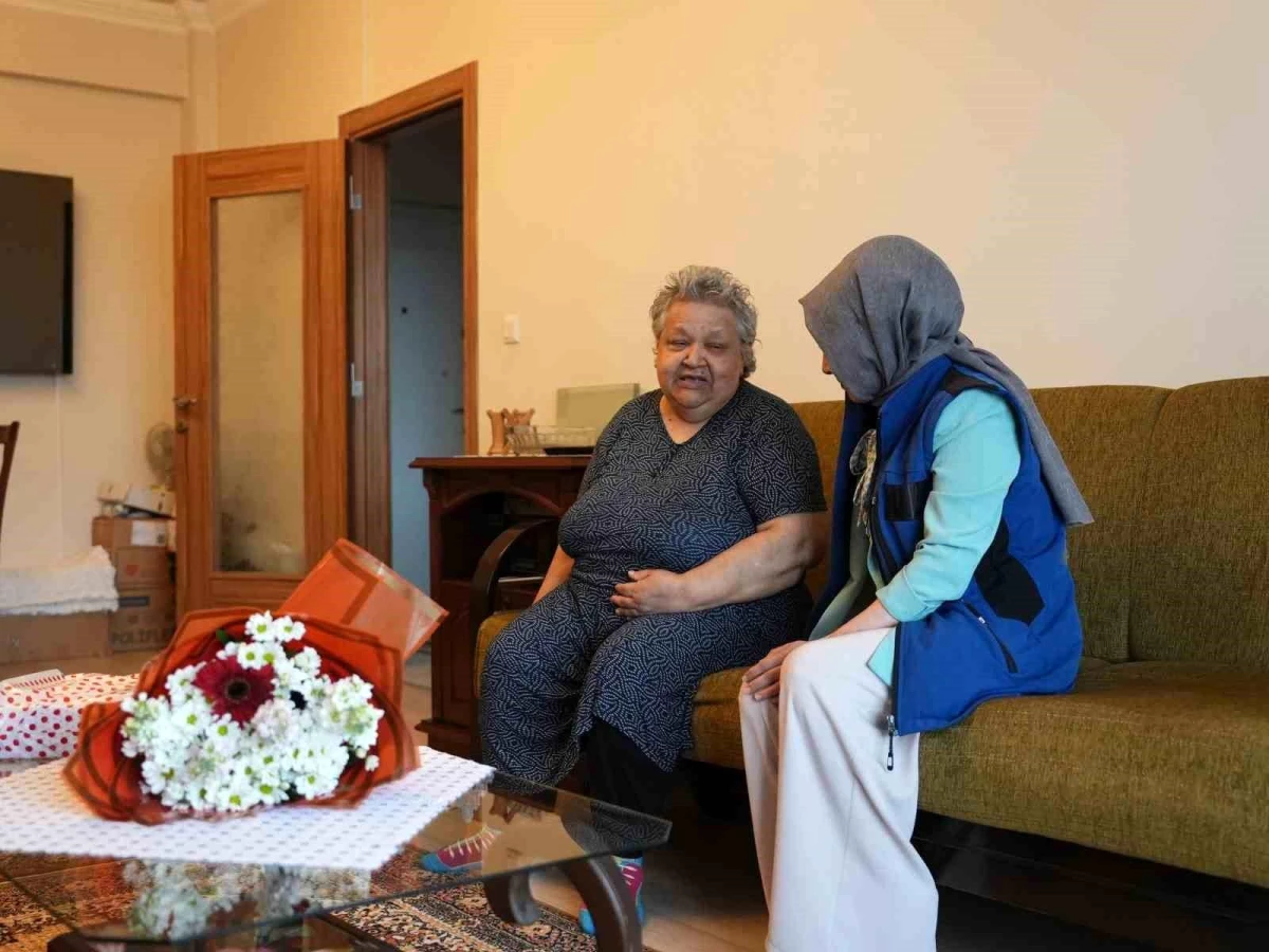 Düzce Belediyesi Anneler Günü\'nde Vatandaşları Ziyaret Etti