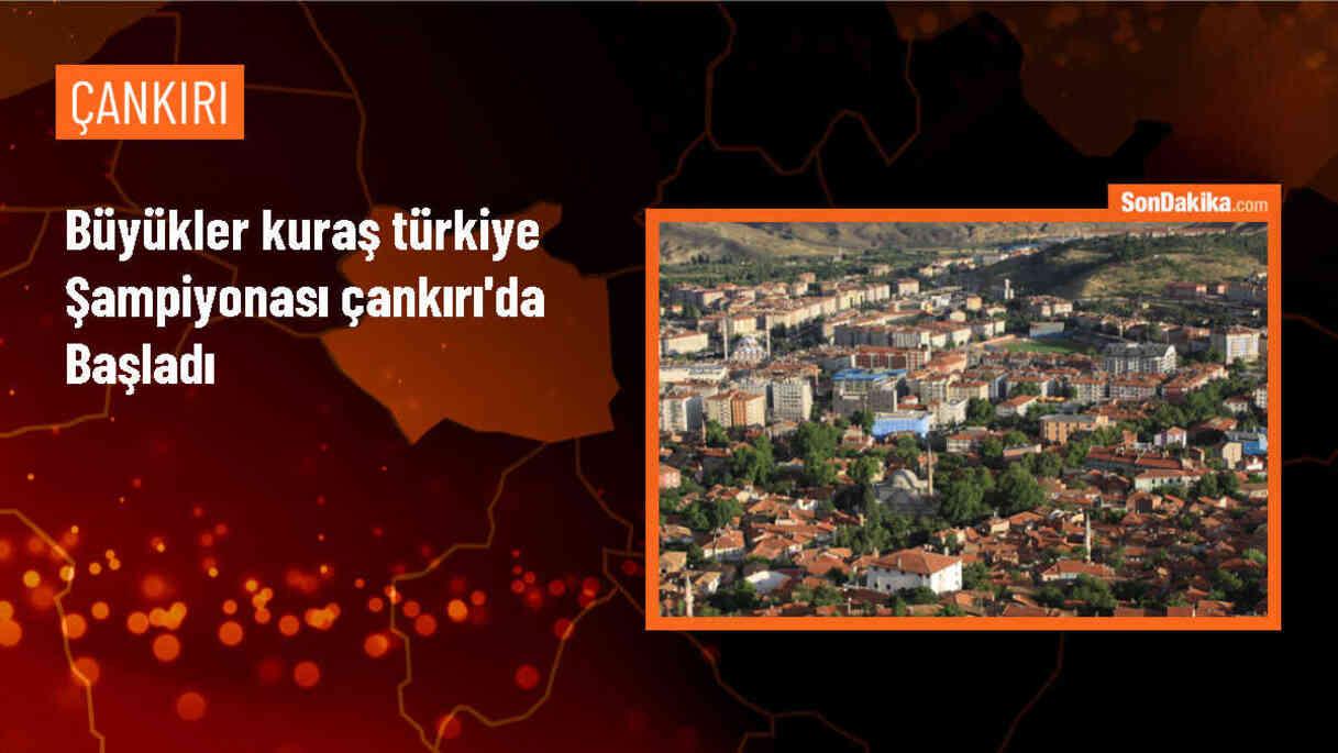 Çankırı\'da Büyükler Kuraş Türkiye Şampiyonası Başladı