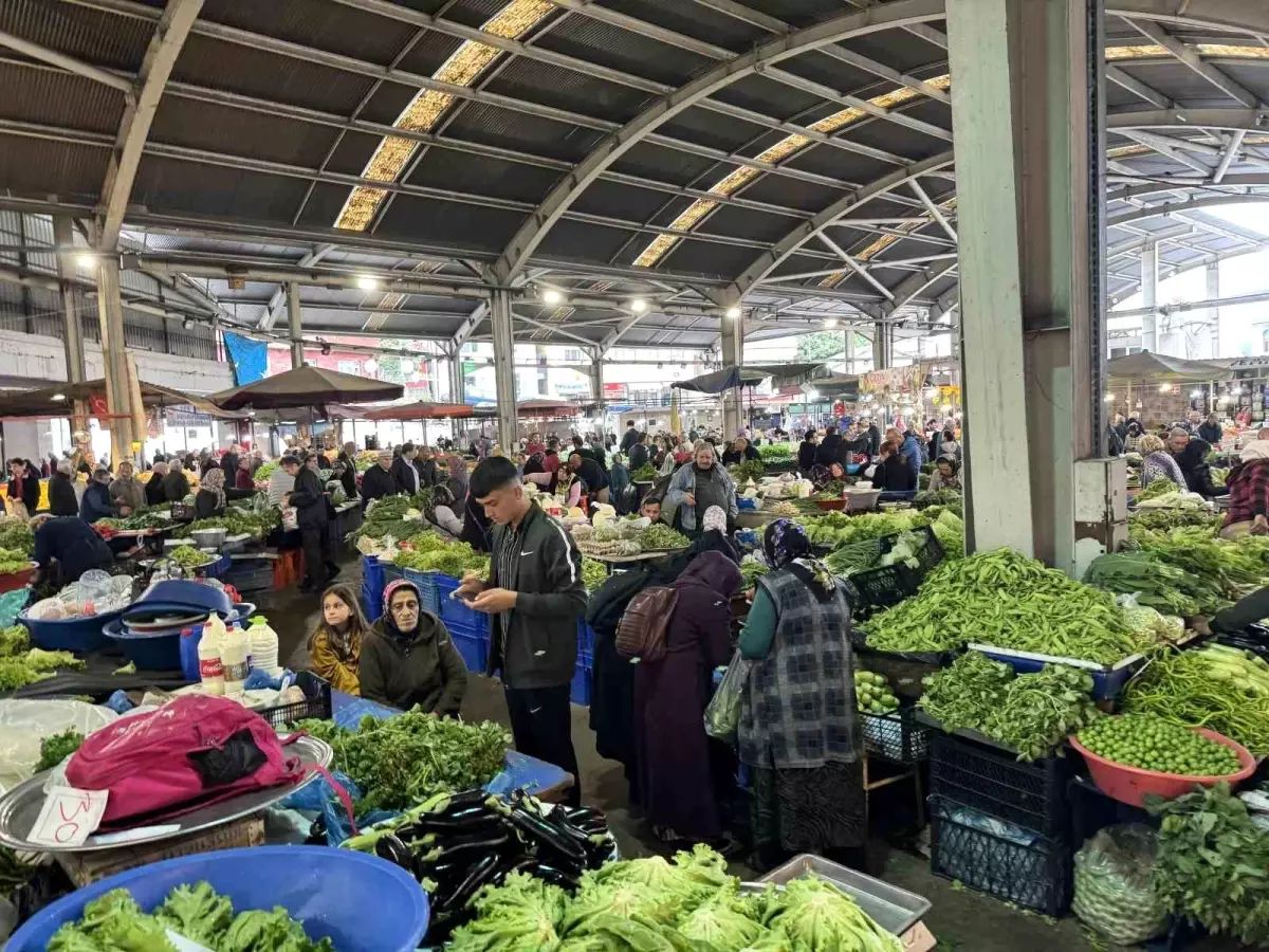 Zonguldak Halk Pazarı Yoğun İlgi Gördü