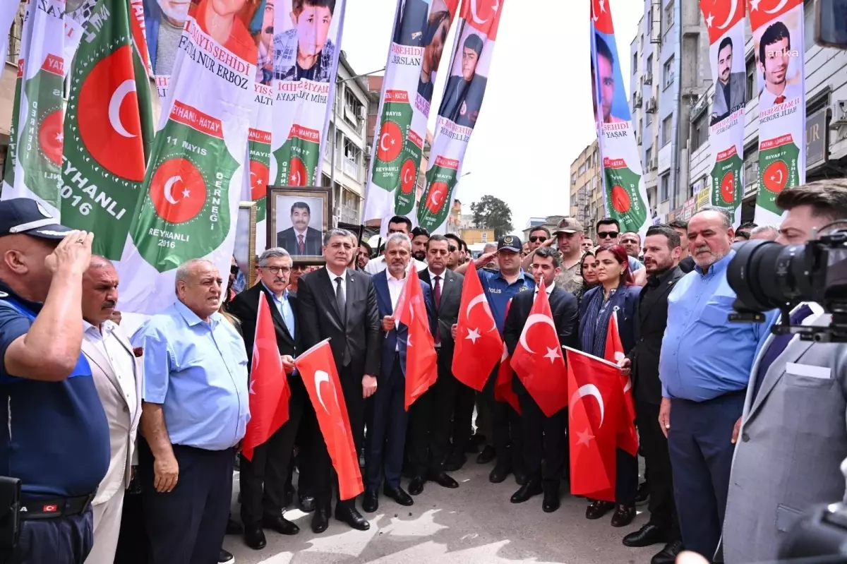 Reyhanlı\'da bombalı saldırıda hayatını kaybedenler için anma töreni düzenlendi