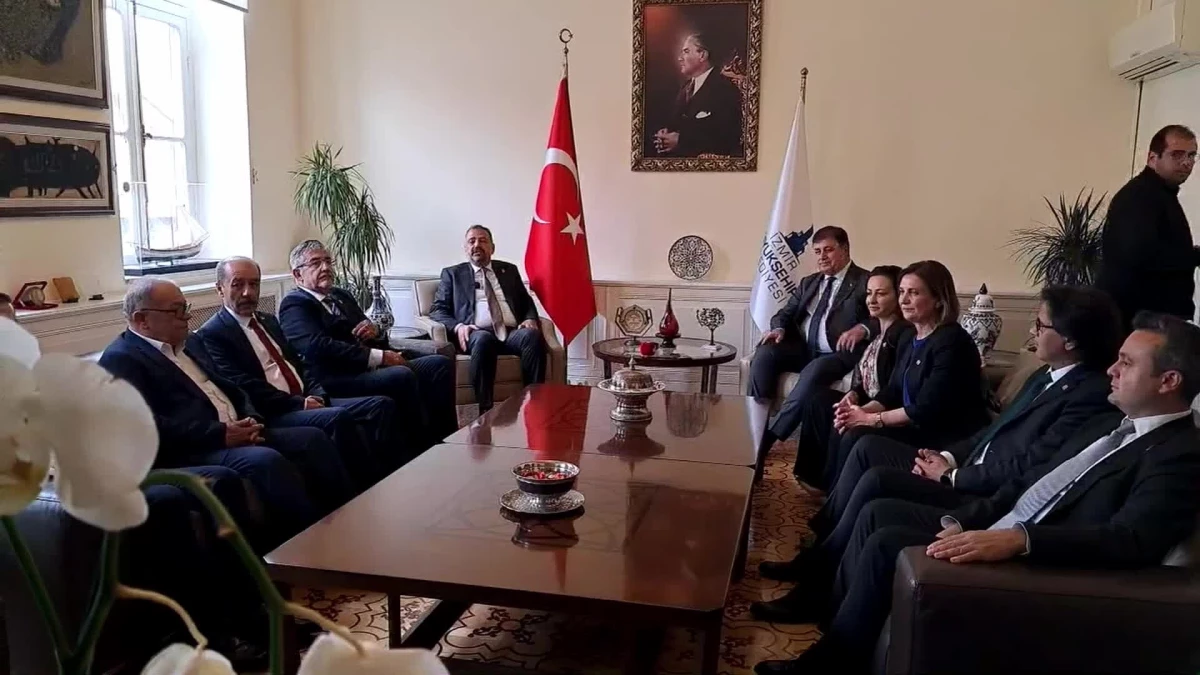 CHP Ege Bölgesi İl Başkanları İzmir Büyükşehir Belediye Başkanı Cemil Tugay\'ı Ziyaret Etti