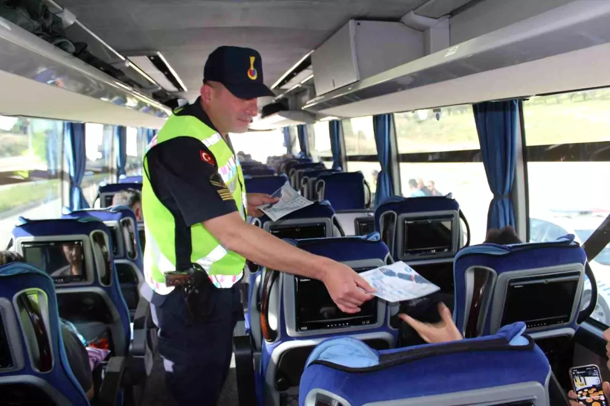 Dinar Kaymakamı Kemal Duru, Trafik Haftası denetimine katıldı