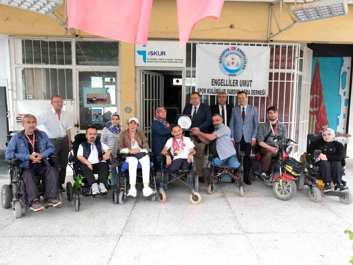 Engelliler Haftası\'nda KSBÜ Rektör Yardımcısı Engellileri Ziyaret Etti