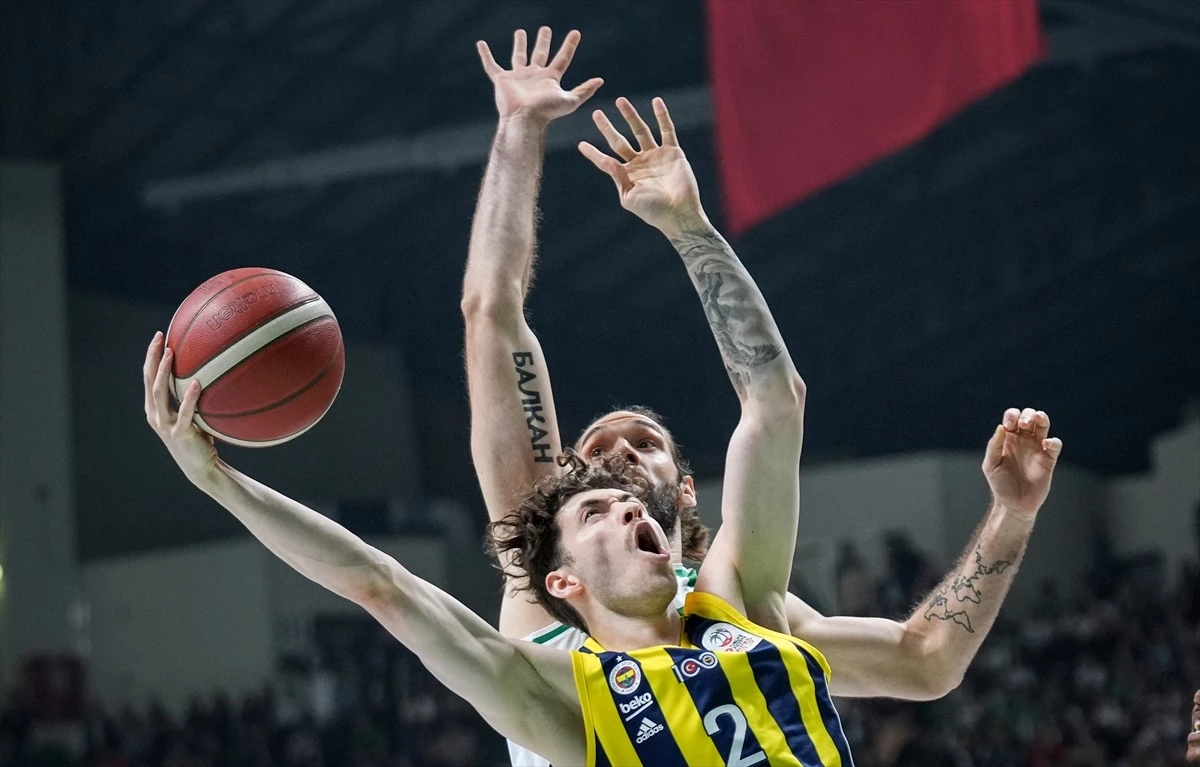 Fenerbahçe Beko, Bursaspor İnfo Yatırım\'ı uzatmalarda mağlup etti