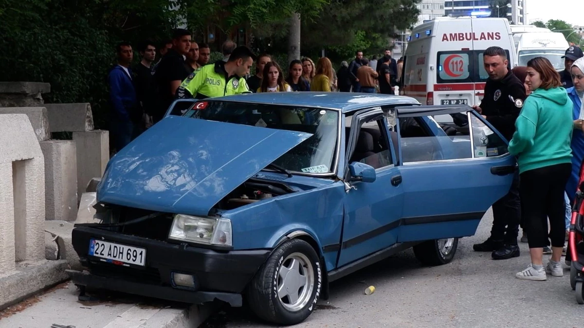 Edirne\'de Anneler Günü\'nde Kaza: Genç Kızın Annesi Ağır Yaralandı
