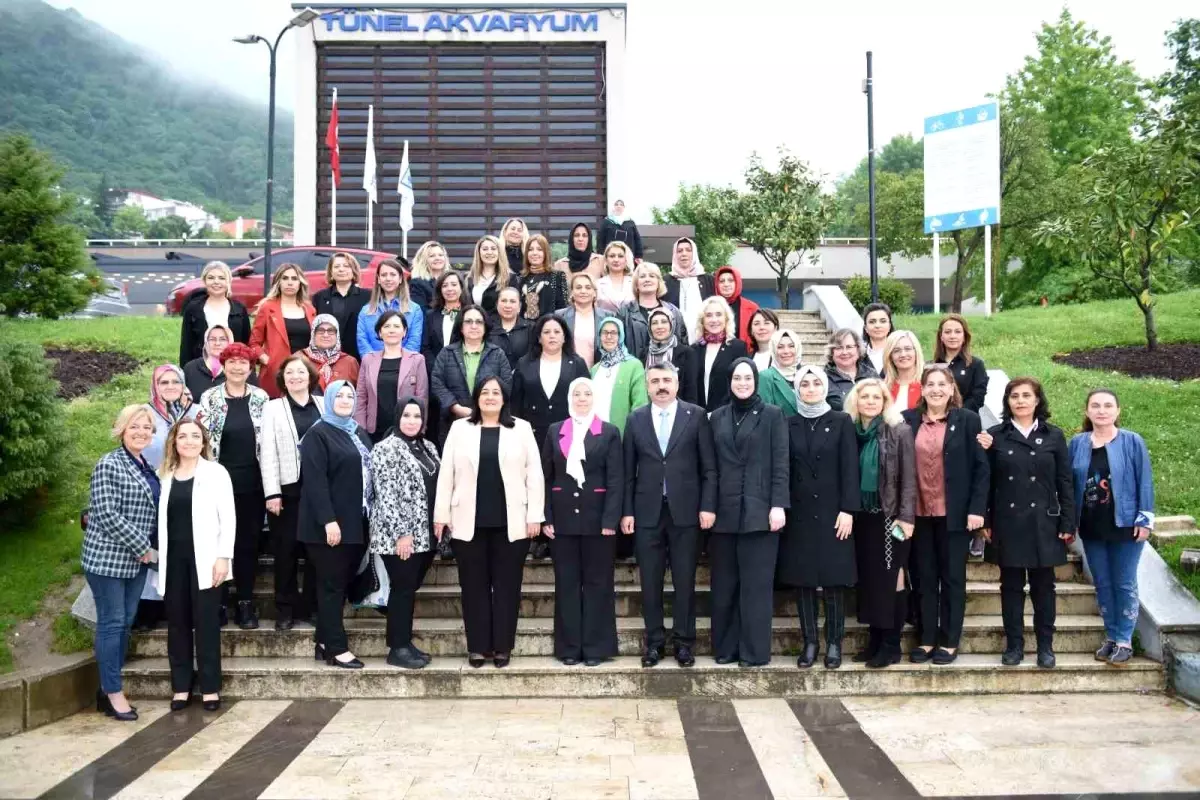 Yıldırım Belediye Başkanı Oktay Yılmaz, kadın muhtarlarla buluştu