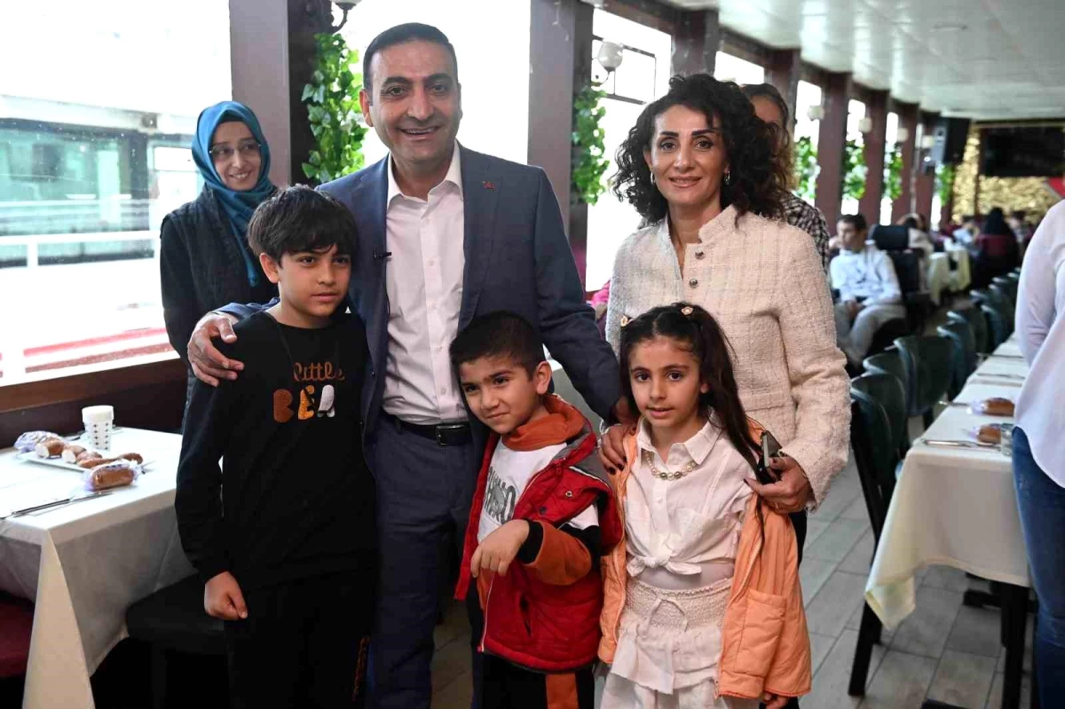Beyoğlu Belediyesi Anneler Günü\'ne Özel Boğaz Turu Etkinliği Düzenledi