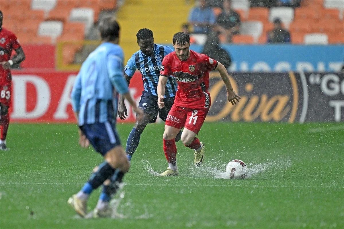 Yukatel Adana Demirspor-Gaziantep FK Maçının İlk Yarısı 3-1 Sonuçlandı
