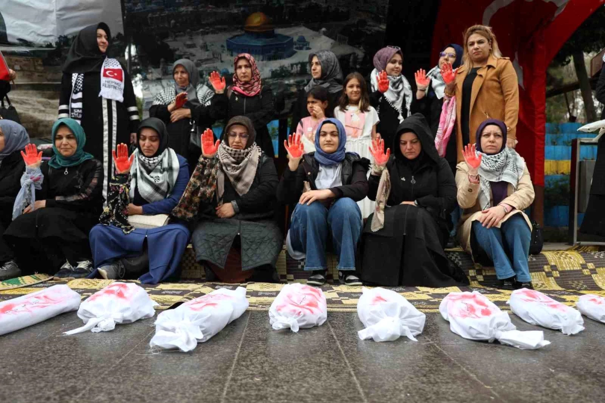 Nevşehir\'de Anneler Günü\'nde İsrail\'i protesto ettiler