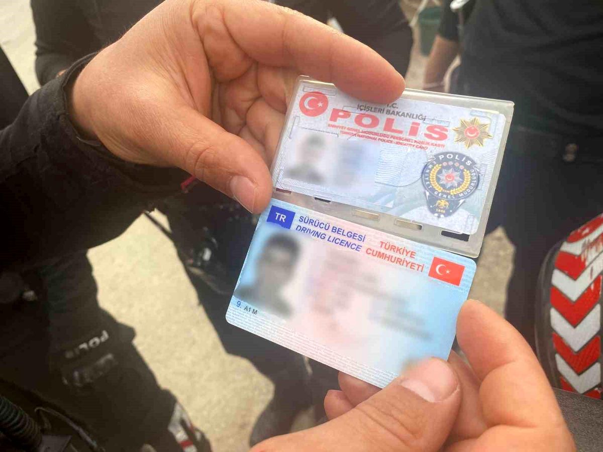 Adıyaman\'da sahte komiser kimliği ve kurusıkı tabancayla gezen şahıs yakalandı