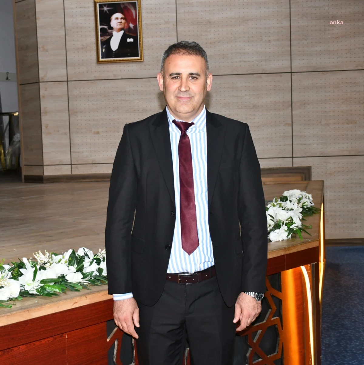 Yunusemre Belediyespor\'un Olağanüstü Genel Kurulunda Bülent Kanik Başkan Seçildi