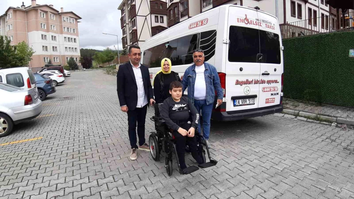 Bolu Engelliler Derneği, Spina Bifida Hastası Çocuğa Akülü Araç Hediye Etti