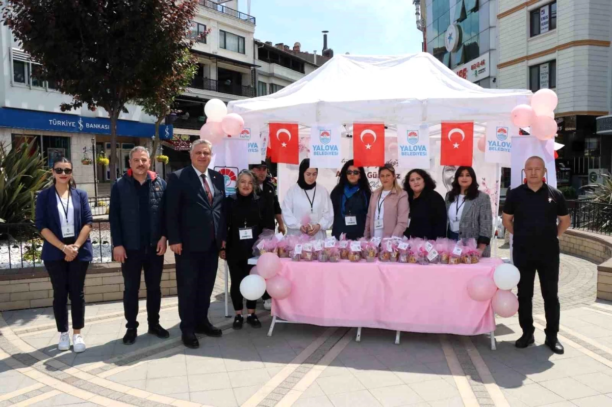 Yalova Belediye Başkanı Mehmet Gürel Anneler Günü\'nde Şehit Annelerini ve Huzurevi Sakinlerini Ziyaret Etti