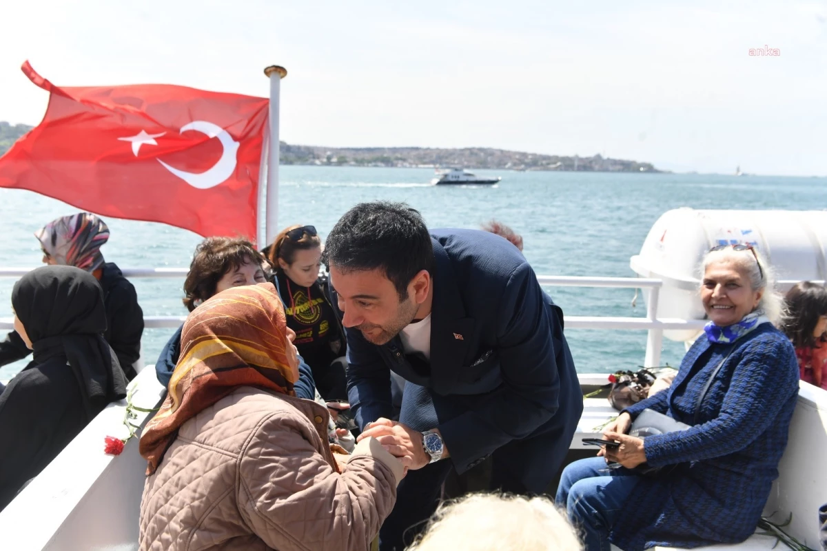 Beşiktaş Belediyesi Anneler Günü\'nde Anneler İçin Tekne Turu Düzenledi