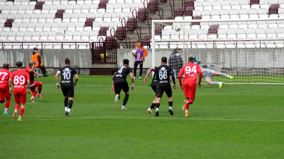 Elazığspor, TFF 3. Lig Play-Off 3. tur ilk maçı için Aydın\'a seyahat etti