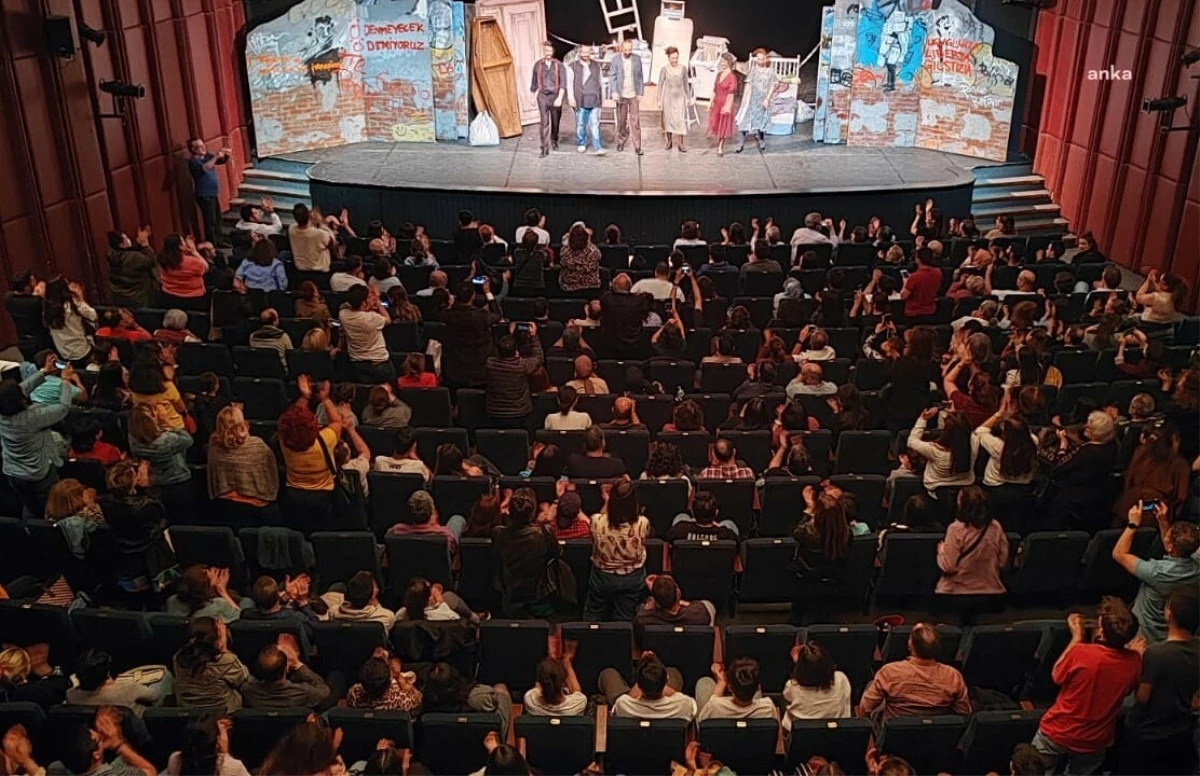 Eskişehir Büyükşehir Belediyesi Şehir Tiyatroları Ankara\'da Beğeni Topladı