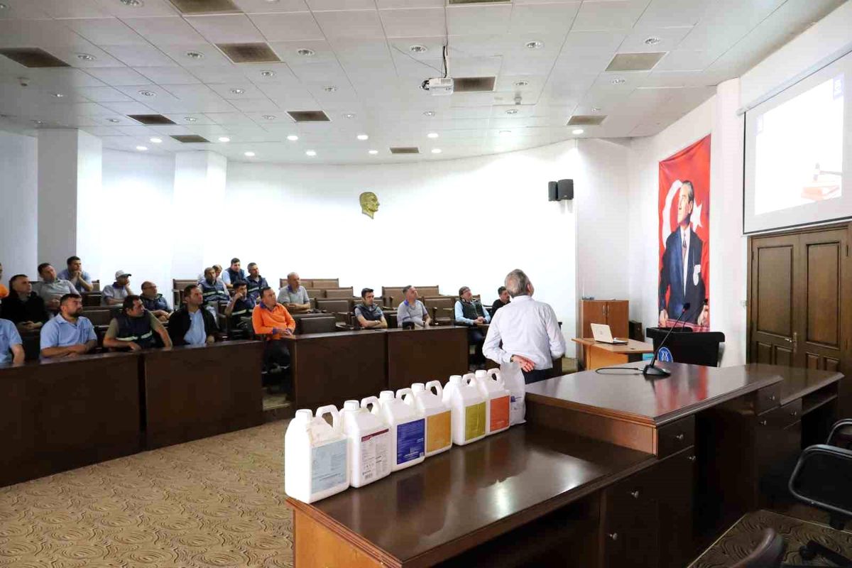 Nazilli Belediyesi Sağlık İşleri Müdürlüğü\'ne Biyolojik Mücadele Semineri Verildi