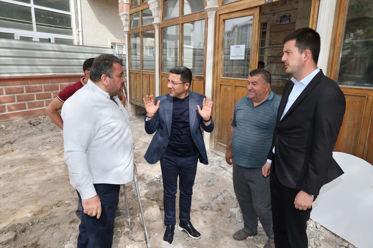 Nevşehir Belediye Başkanı Rasim Arı, Aşağı Bekdik Camisi\'nde restorasyon çalışmalarını inceledi