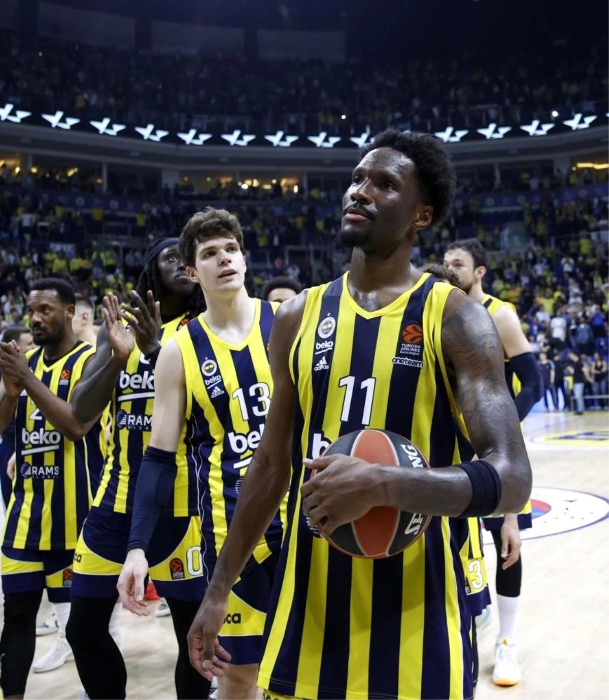 Fenerbahçe Beko\'nun Nigel Hayes-Davis, EuroLeague\'in en iyi 5\'ine seçildi