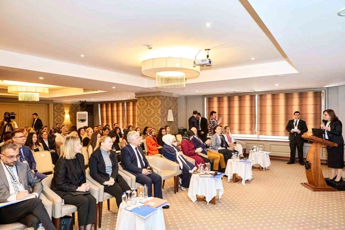 Gaziantep Büyükşehir Belediye Başkanı Fatma Şahin Koruyucu Aile Hizmeti Eğitim Çalıştayı\'na Katıldı