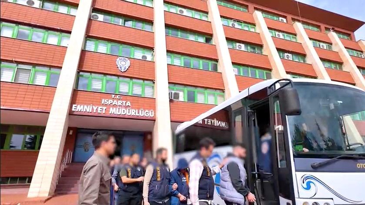 Isparta\'da 1,8 Milyon TL Dolandırıcılık Operasyonu: 6 Tutuklama