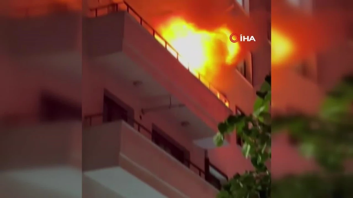 Tekirdağ Çorlu\'da ev yangını: Mahsur kalan vatandaşlar itfaiye ekiplerince tahliye edildi