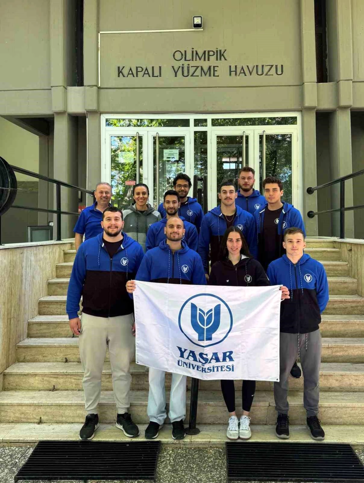 Yaşar Üniversitesi Genç Sporcuları Yüzme Şampiyonasında Başarı Kazandı