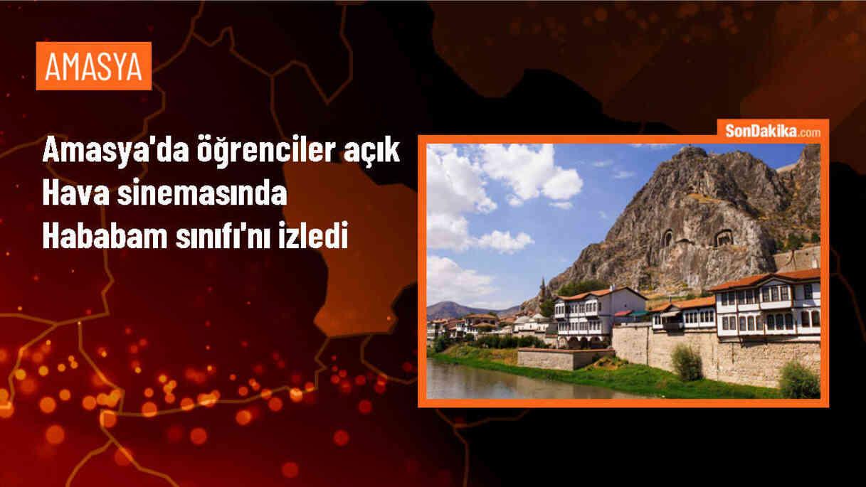 Amasya Üniversitesi Eğitim Fakültesi ile Genç Ofis işbirliğinde açık hava sineması etkinliği düzenlendi
