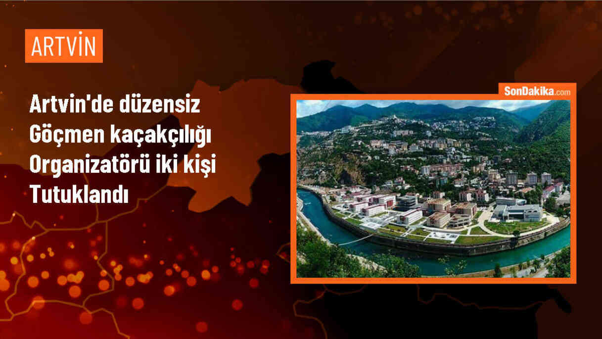 Artvin\'de Göçmen Kaçakçılığı Operasyonu: 3 Zanlıdan İkisi Tutuklandı