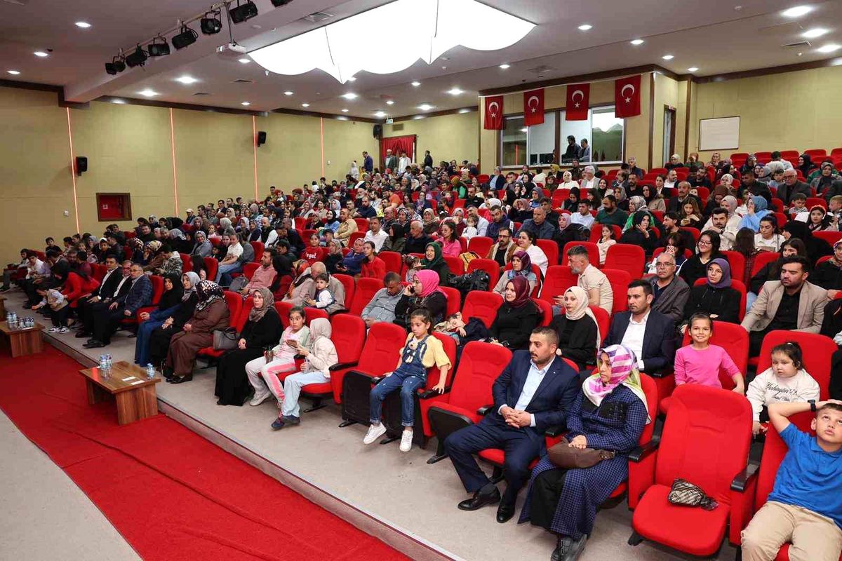 Hacılar İlçe Müftülüğü Kudsiye Şaşoğlu Kur\'an kursunda yılsonu programı düzenlendi
