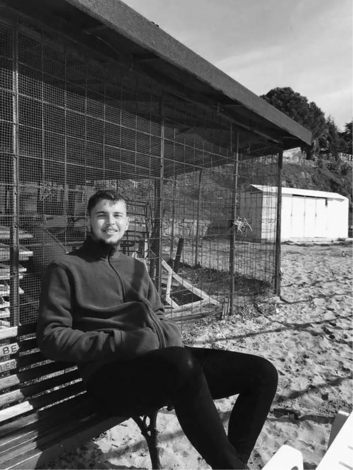 Burhaniye\'de trafik kazasında hayatını kaybeden genç toprağa verildi