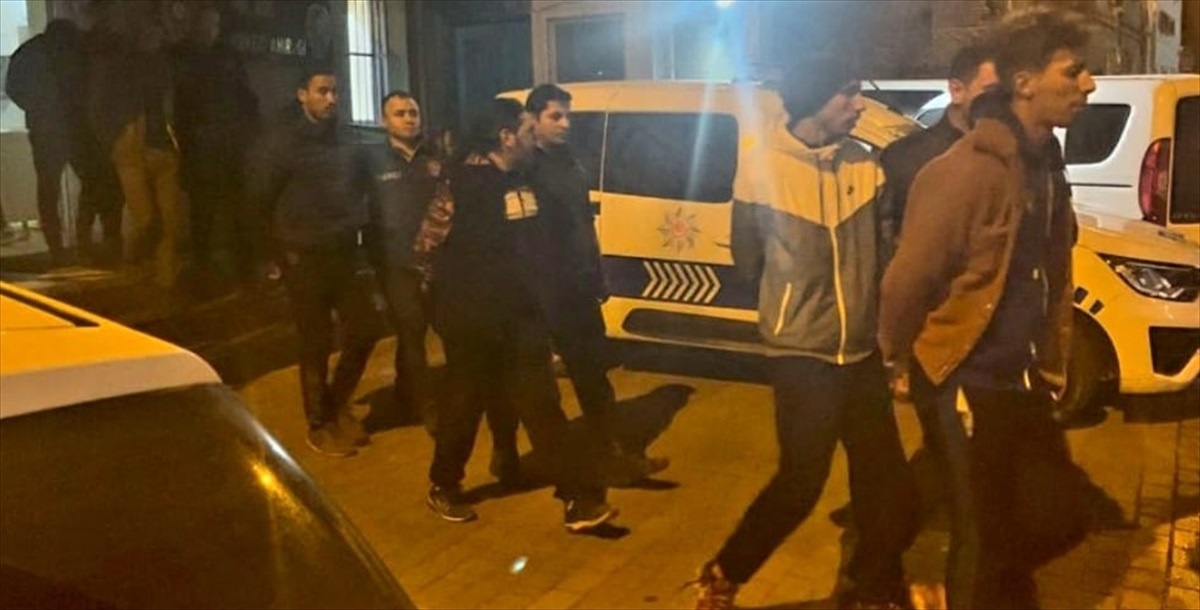 Çanakkale\'de 8 düzensiz göçmen yakalandı