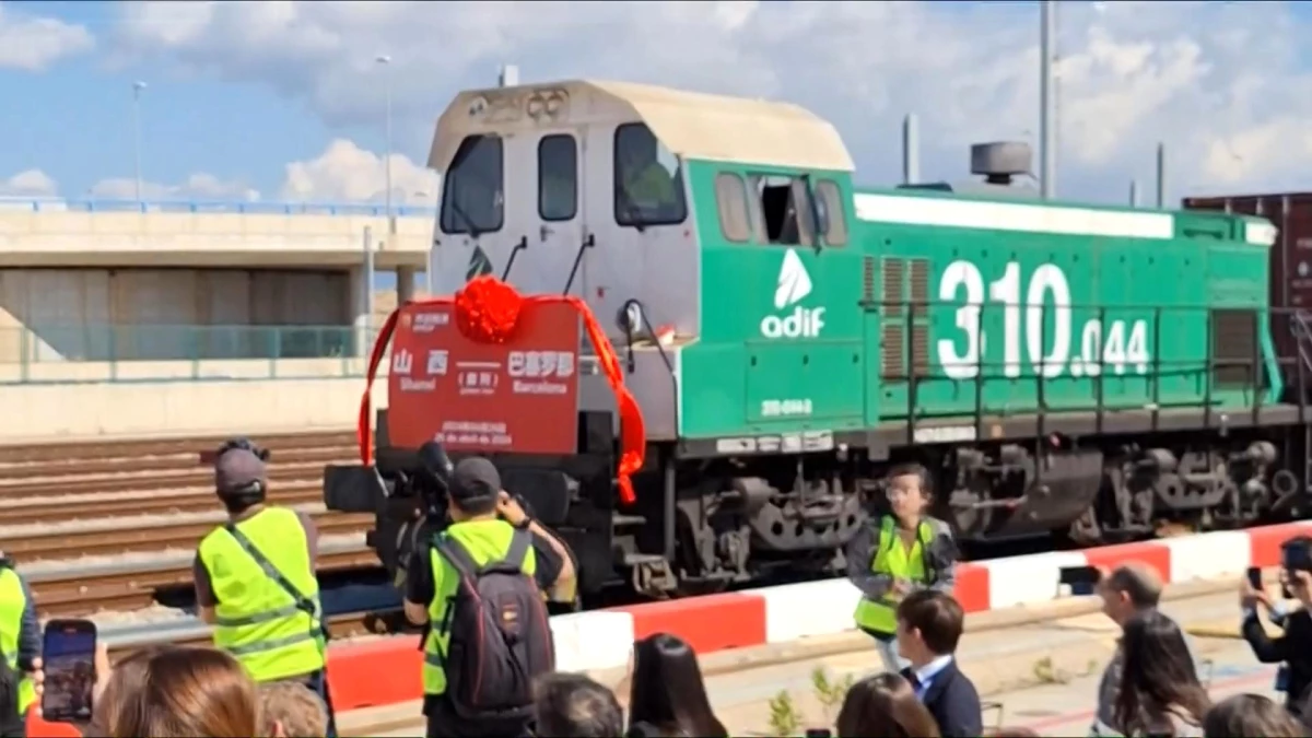 Çin-Avrupa Demiryolu Ekspresi, Barselona Limanı\'na ulaştı