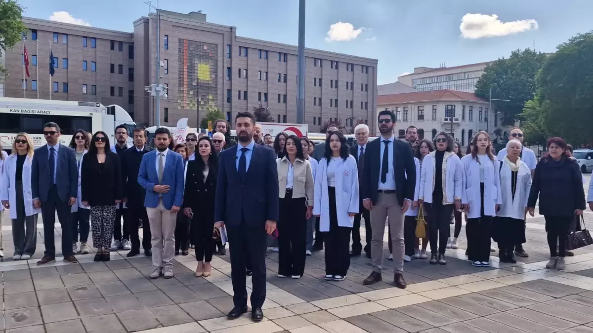 Eskişehir\'de Türk Bilimsel Eczacılığın 185. yılı kutlandı