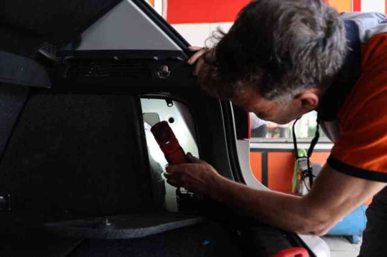 Gerçek, ekspertizde belli oldu! Otomobilin hava yastığı bölmesinden sünger çıktı