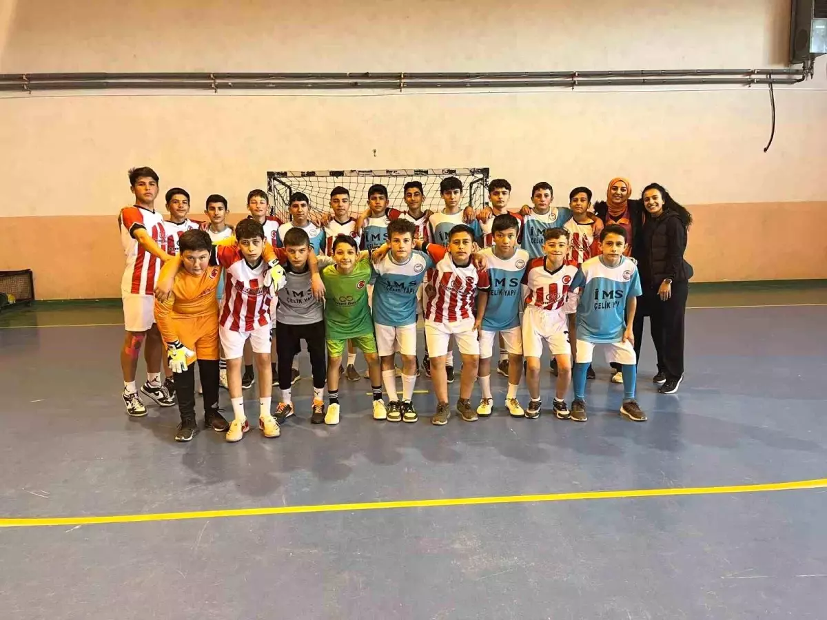 İhsaniye İkinci Küme Yıldız Erkekler Futsal Müsabakaları Tamamlandı