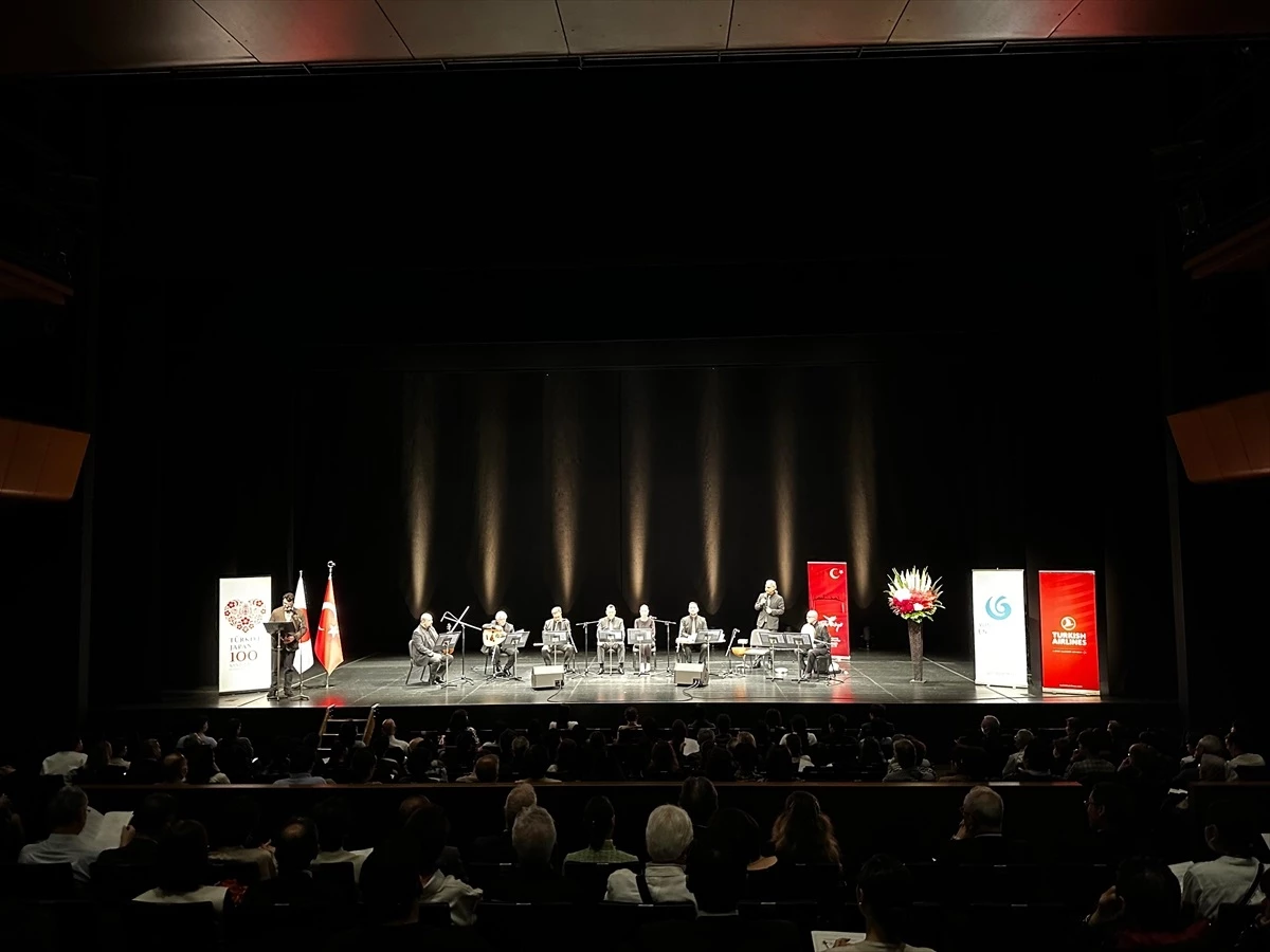İzmir Devlet Klasik Türk Müziği Korosu, Japonya\'da konser verdi