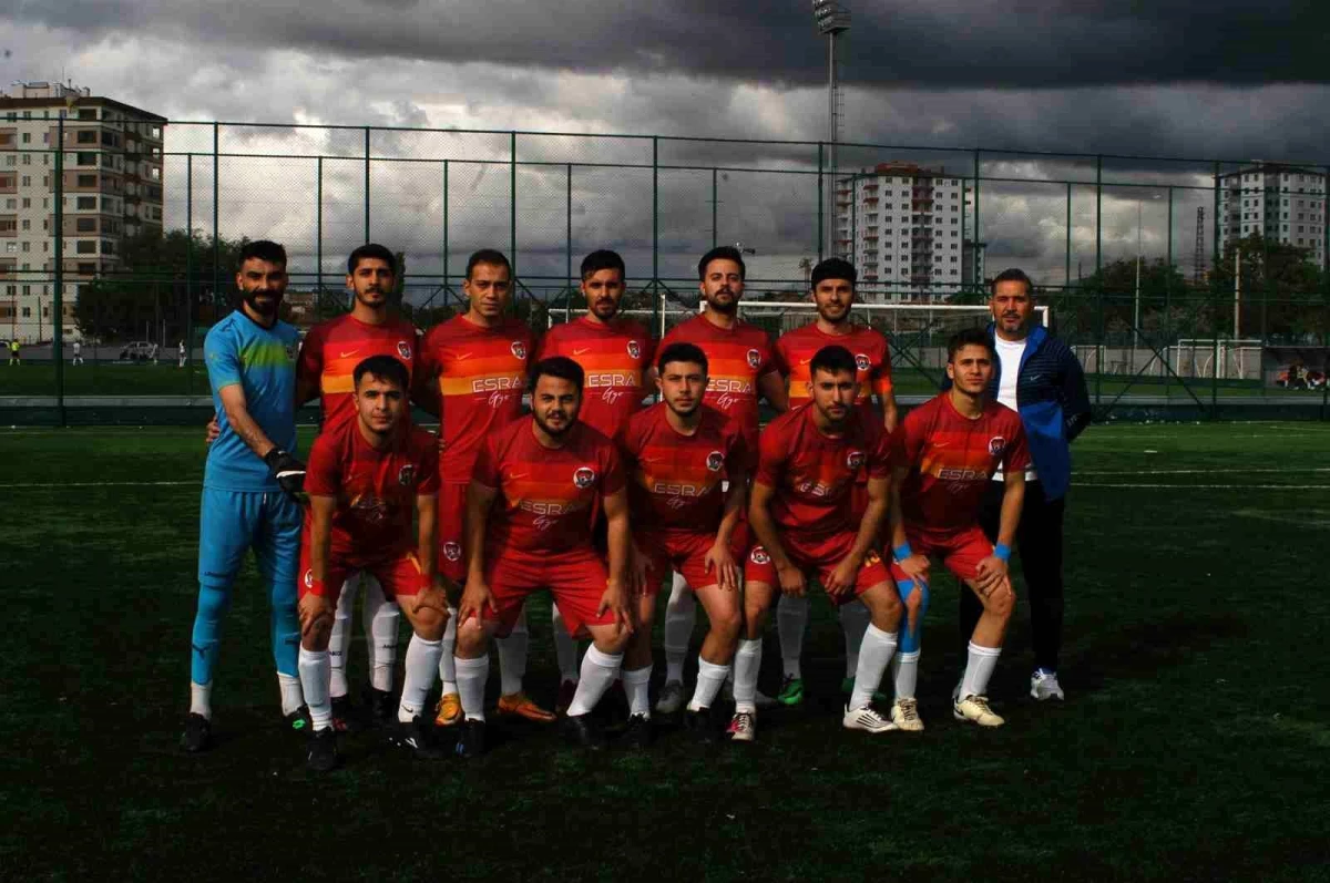 Ambar Kızılırmakspor, Güneşli Gençlikspor\'u 5-0 mağlup etti