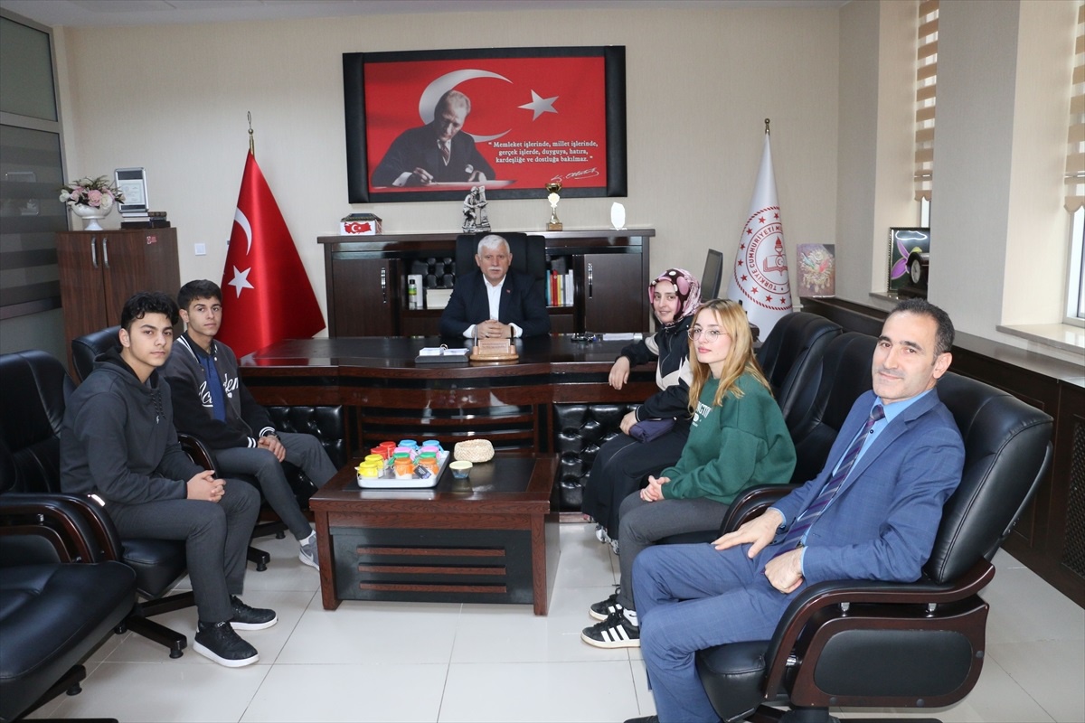 Trabzon\'da öğrenciler nisan yağmurundan yoğurt mayası yaptı