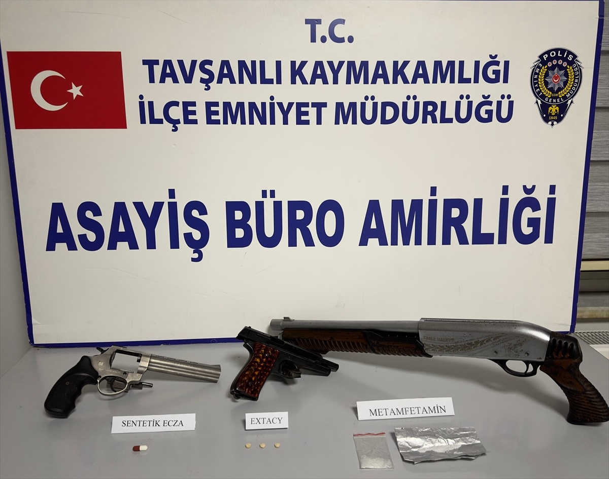Kütahya\'da Uyuşturucu Ticareti Yapan Zanlı Tutuklandı