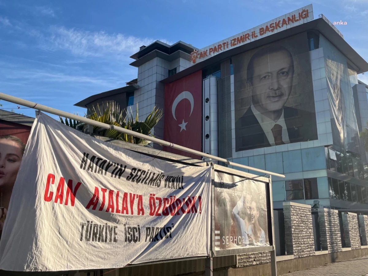 TİP İzmir İl Başkanlığı, Can Atalay\'ın vekilliğinin düşürülmesini protesto etti