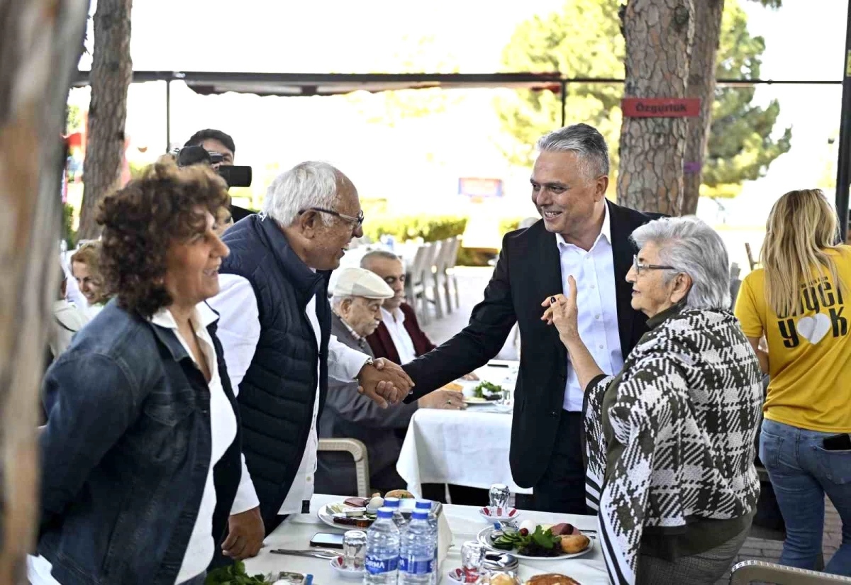 Antalya Muratpaşa Belediye Başkanı Ümit Uysal, tasarruf tedbirleri uyguluyor