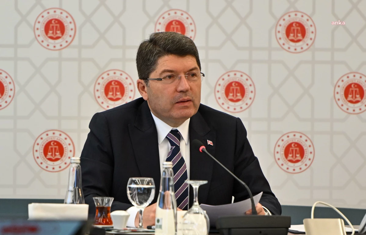 Adalet Bakanı Yılmaz Tunç, Yargıtay Başkanlığı\'na seçilen Ömer Kerkez\'i tebrik etti