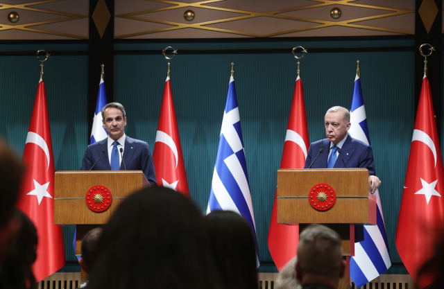 Yunanistan Başbakanı Ankara'da: İki lider anlaşmazlıkları çözmek için diyalog yolunda