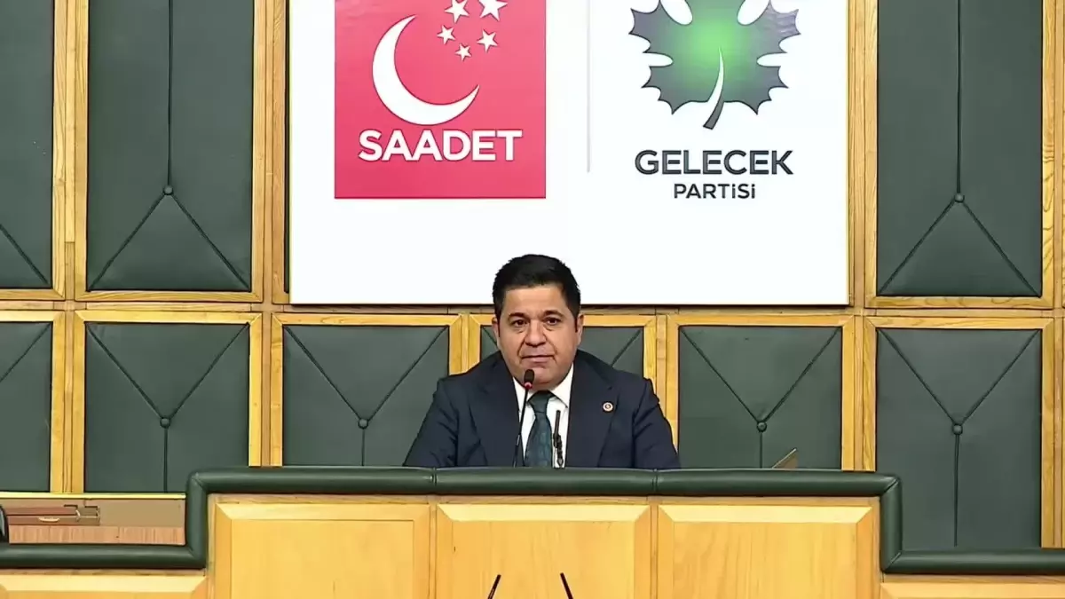 Ahmet Davutoğlu: "Dün Gece Son Yılların En Önemli Gecesi Yaşandı.