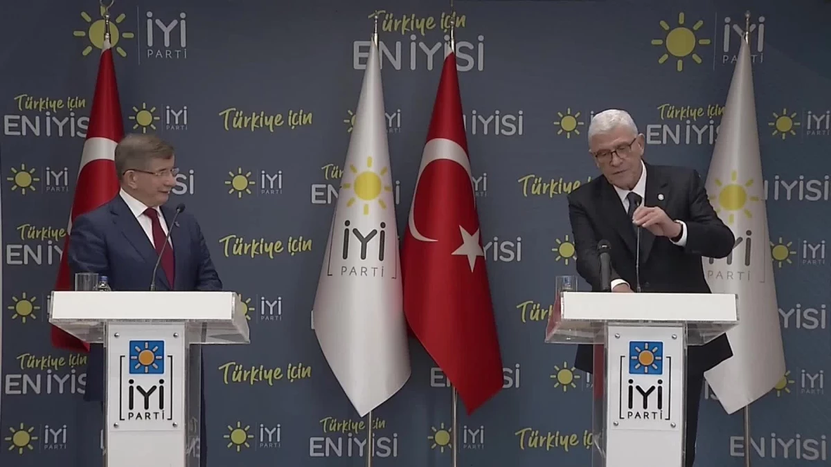 Ahmet Davutoğlu, İYİ Parti Genel Başkanı Müsavat Dervişoğlu\'nu ziyaret etti