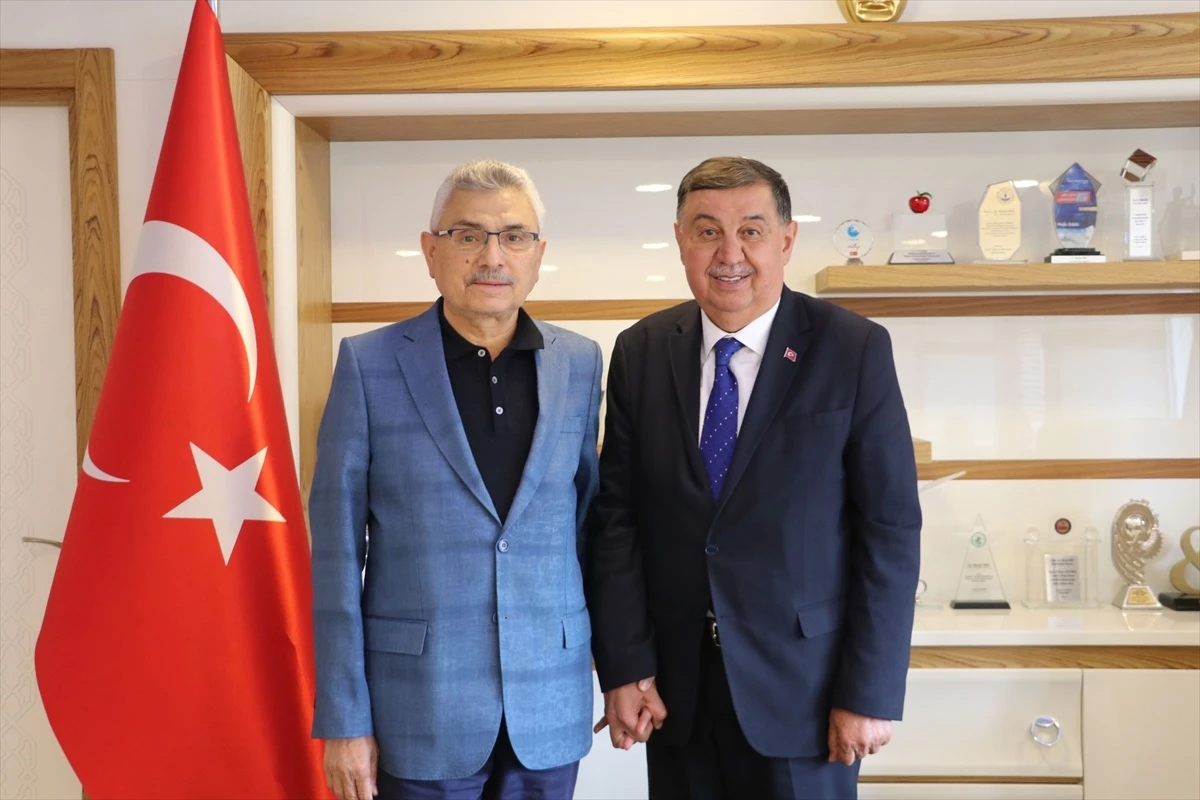 AK Parti Genel Başkan Danışmanı Akif Gülle, Havza Belediye Başkanı Murat İkiz\'i ziyaret etti