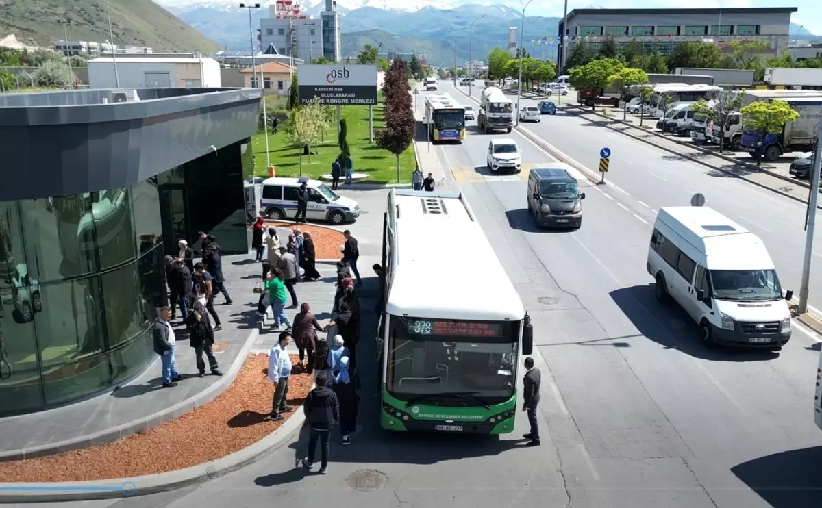 Kayseri Büyükşehir Belediyesi, İnsan Kaynakları ve İstihdam Fuarı\'na Ücretsiz Otobüs Seferleri Düzenliyor